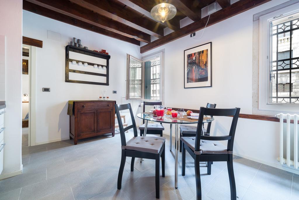 Ve.N.I.Ce Cera Casa Santo Stefano Veneza Exterior foto
